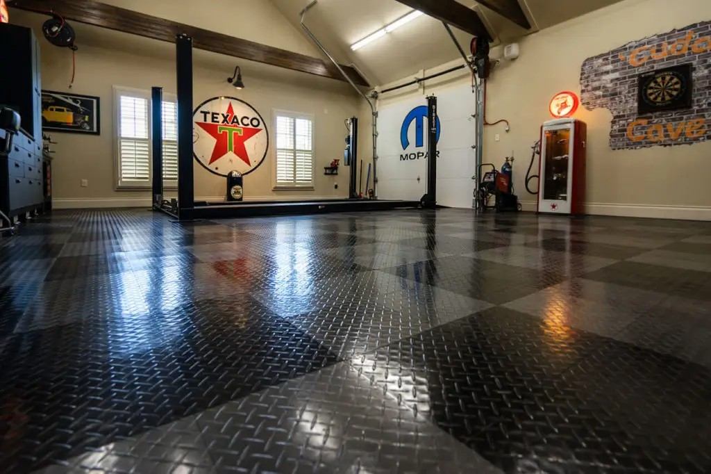 Solid-Top Garage Floors (11)